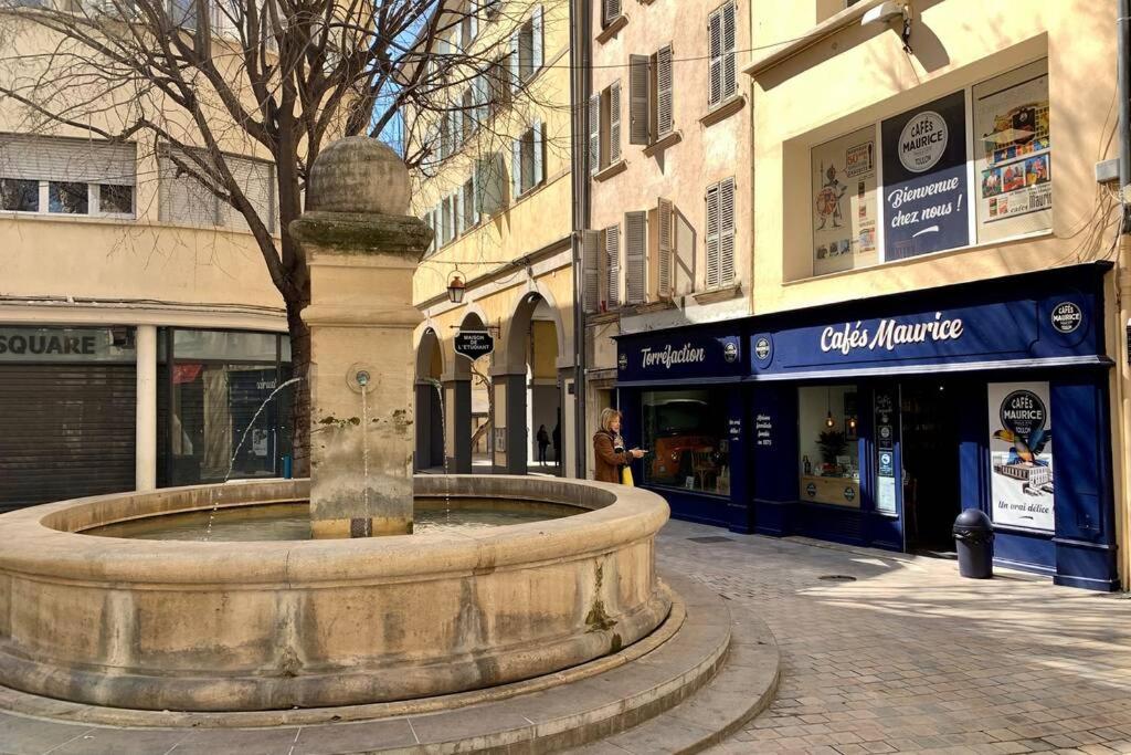 Bel Appartement 4 Etoiles Centre Historique Toulon Exterior photo